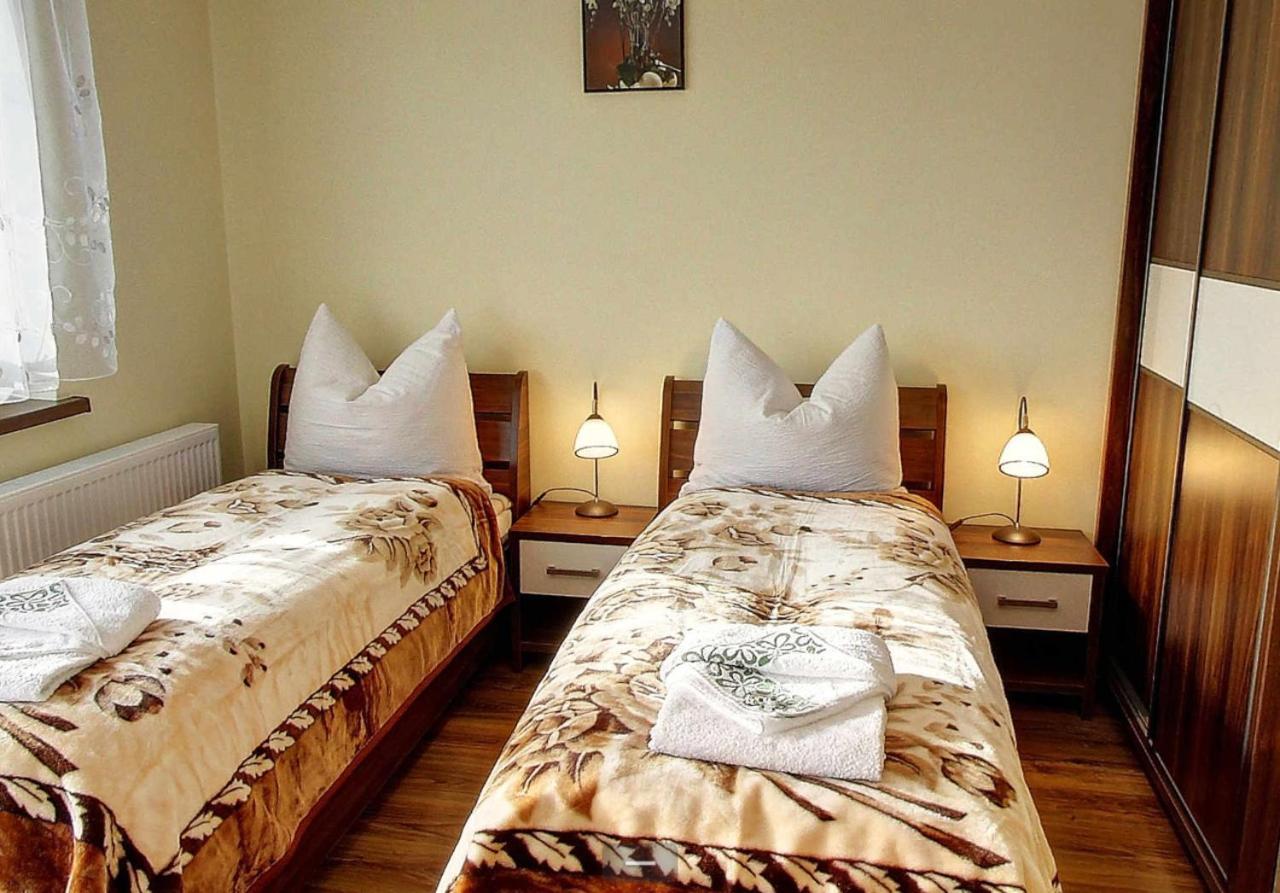 Villa Jura Pokoje Goscinne Zarki Bagian luar foto
