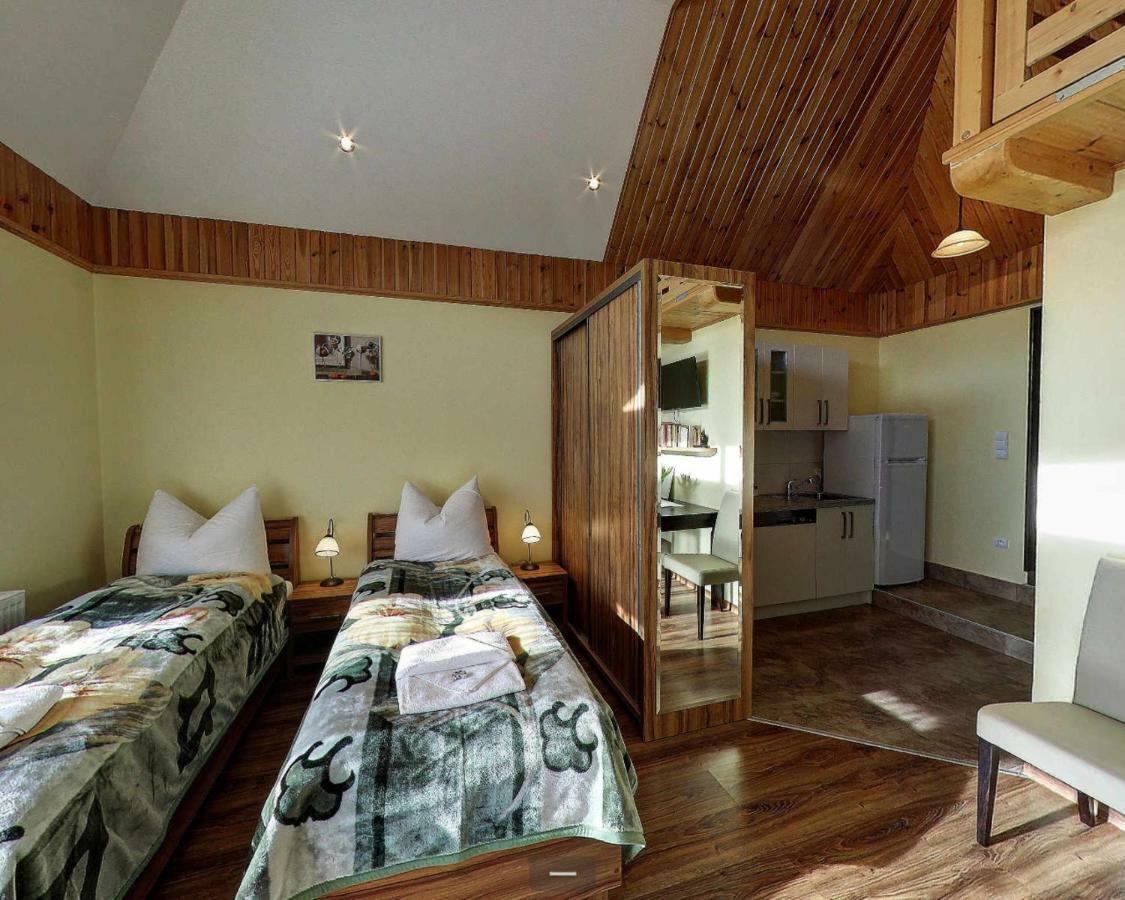 Villa Jura Pokoje Goscinne Zarki Bagian luar foto